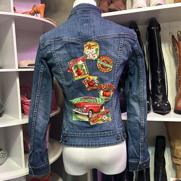 Levi Strauss & CO. Jean jacket with patches - Picture 4 of 11